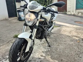 ducati monster 696 +