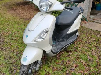 scooter piaggio fly 2t 6000 km