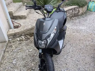 scooter peugot streetzone naked 4t
