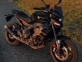 yamaha mt 09 900 a2 toute options akrapovic