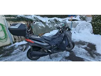 scooter yamaha 300 abs