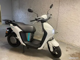 scooter électrique 50 cc yamaha neos