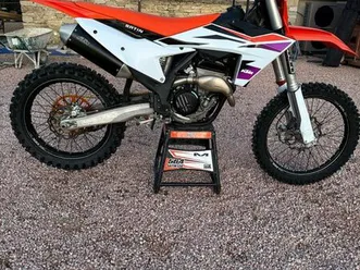 250 sx-f 2024 ( 98,8h )