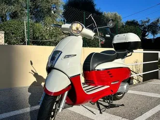 peugeot django 125 avec topcase et antivol