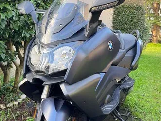 moto scooter bmw 650 gt