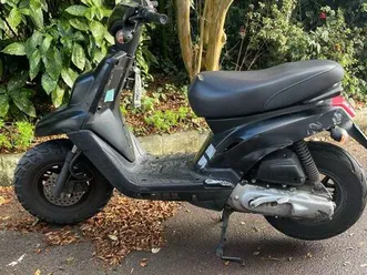 mbk booster spirit 2016 – moteur refait – factures – face avant neuve fournie