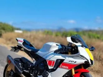 yamaha r1