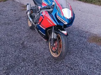 cbr 1000 rr piste