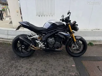 triumph speed triple 1200 rs