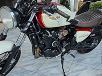 triumph thunderbird 900 epoca 2001