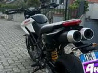 ducati hypermotard 796