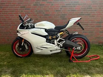 ducati panigale 959 *akrapovic*wenig km*hu neu*
