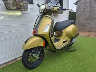 vespa gts300 gts 300 supersport hpe nieuwstaat bj 2023 — scooters | vespa — marktplaats