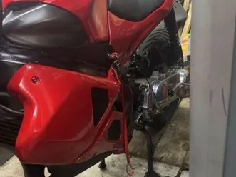 vend ou échange gilera dna