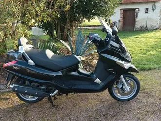 piaggio 400 x evo ■très bon état général ■entretien à jour ■pneus av neuf ■aucun frais à prévoir ■contrôle technique ok■n'hésitez pas pour plus de renseignement