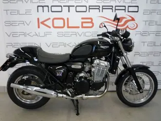 triumph thunderbird 900