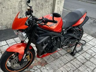 triumph street triple r