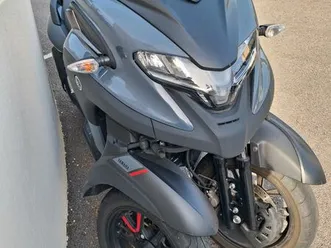scooter tricity 300 cc