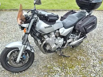 moto yamaha 1300xjr