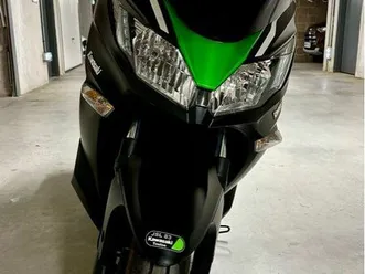kawasaki j300se j 300 spécial édition 18300 kms échange ok