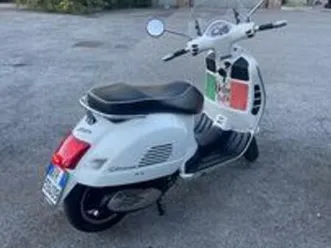 piaggio vespa 300 gts - 2012