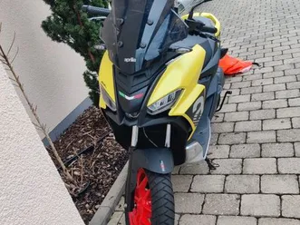 aprilia sr gt 125 sport