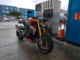triumph - speed triple 1200 rs