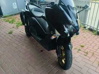 yamaha tmax 530 nero