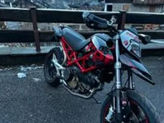 ducati hypermotard 1100