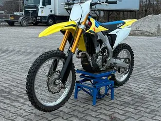 suzuki rm-z 250 – baujahr 2021 – 17 bh – zubehör inklusive