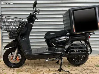 scooter livraison électrique