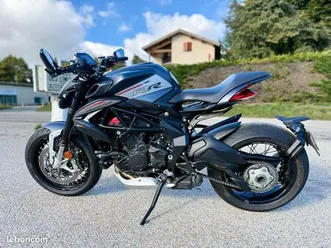 mv agusta dragster 800rr