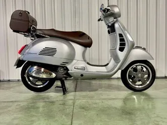 vespa gts super 300 70 anos pinhal novo
