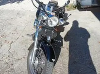 honda vt 750 shadow pronta a viaggiare