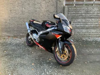 aprilia rsv 1000