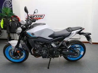 2025 yamaha mt-09 900 hyper-naked euro 5