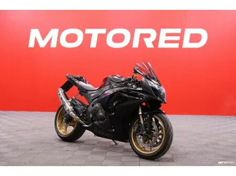 tämä pyörä nähtävillä mp-messuilla 2026 // yoshimura-putkisto / gordona sifter / brembo rcs19 / k&n