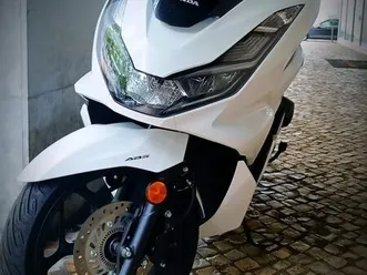 pcx 2024 branca . ramada e caneças