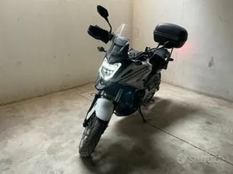honda nc 750 x anno 2016 17.674 km cambio manuale