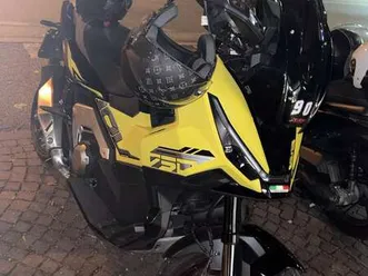 honda x-adv abs dct travel edition giallo