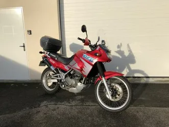 kawasaki kle 1997 500 cm3 | moto trail | 67 755 km | rouge | 77120 coulommiers