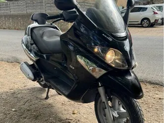 piaggio xevo