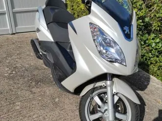 scooter satelis 125