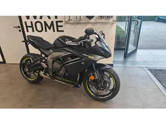 ② superpromo triumph daytona 660