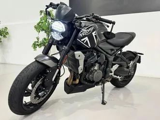 triumph trident maia