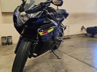 suzuki gsx-r 1000 →
