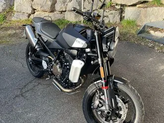 husqvarna svartpilen 801