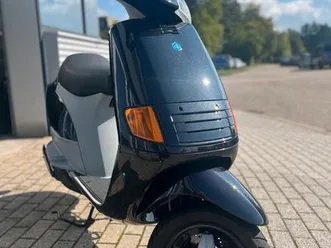 piaggio skr 125