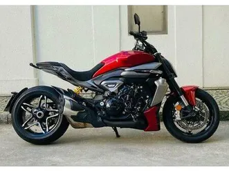 ducati xdiavel v4 - burning red - sofort verfügbar