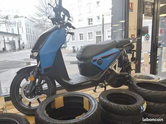 scooter supersoco vmoto cpx pro équivalent 125, double batteries